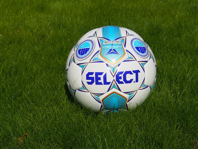 克尼佩尔超高难度后仰三分命中，黄蜂&猛龙进入加时赛！