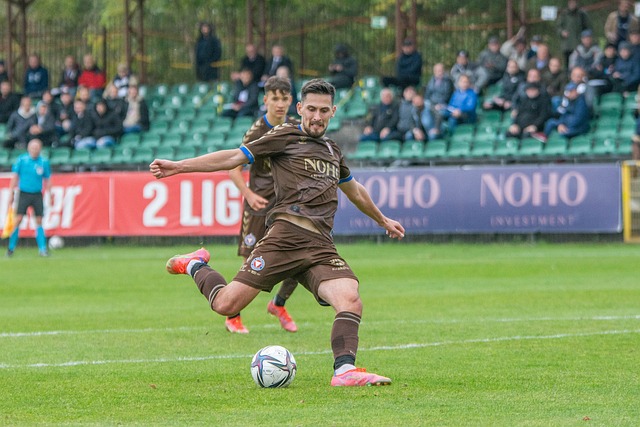 很多球迷和 很多球迷和